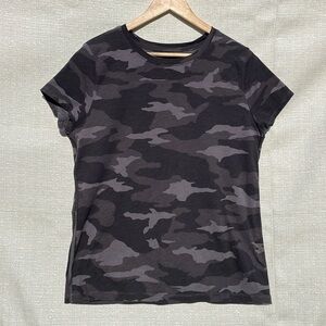 Athleta Organic Daily Black Camo Crew Tee Shirt Size Large